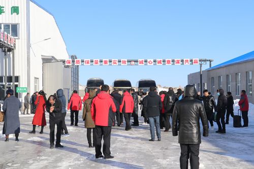 筑夢(mèng)峰會(huì)核心客戶參觀通四方農(nóng)科共贏大道 筑夢(mèng)峰會(huì)核心客戶參觀通四方農(nóng)科共贏大道